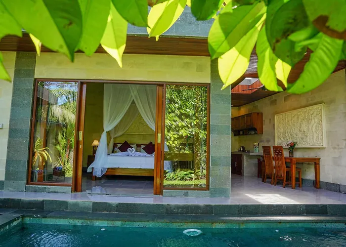 Jungle Paradise Villa *